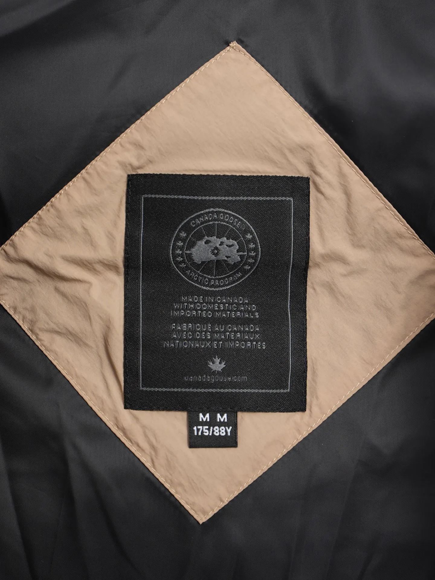 P560 CANADA GOOSE Canada Goose Lawrence men's brown black label down vest down jacket 2804MB